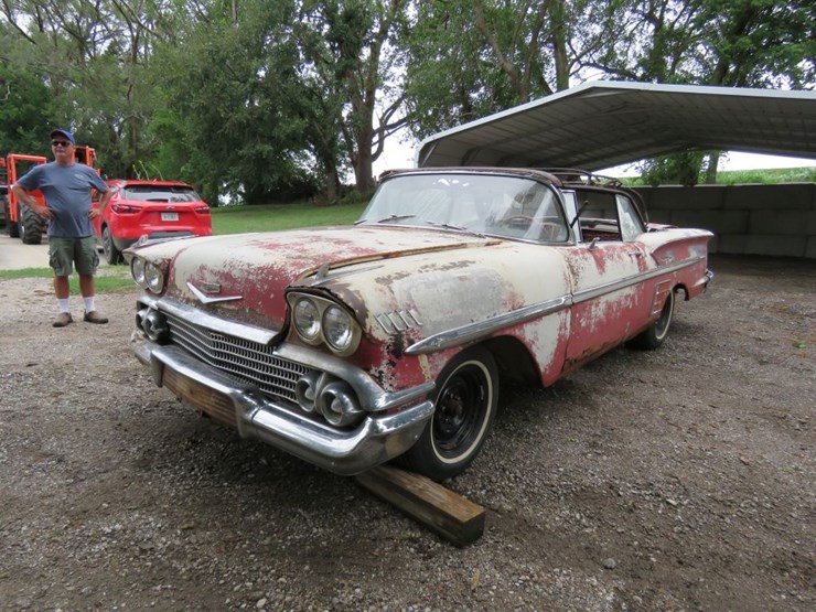 1958-chevrolet-impala-convertible-image-3