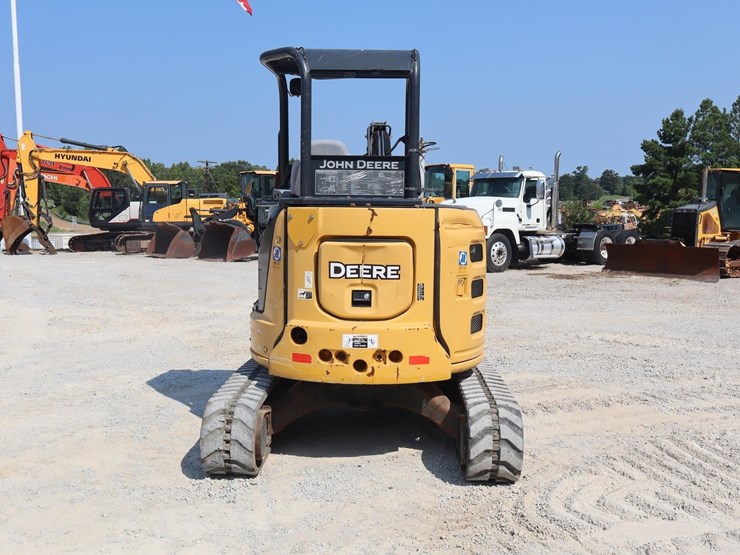 2017-deere-35g-image-4