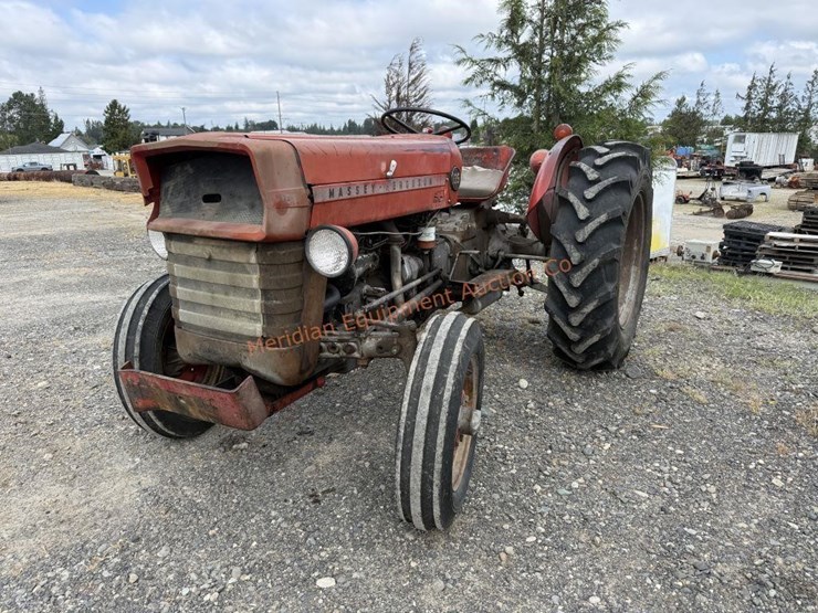 massey-ferguson-135-image-2