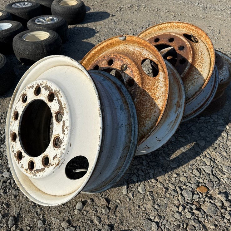 #48214 • Lot of (4) 11/22.5 Wheels INV#48214