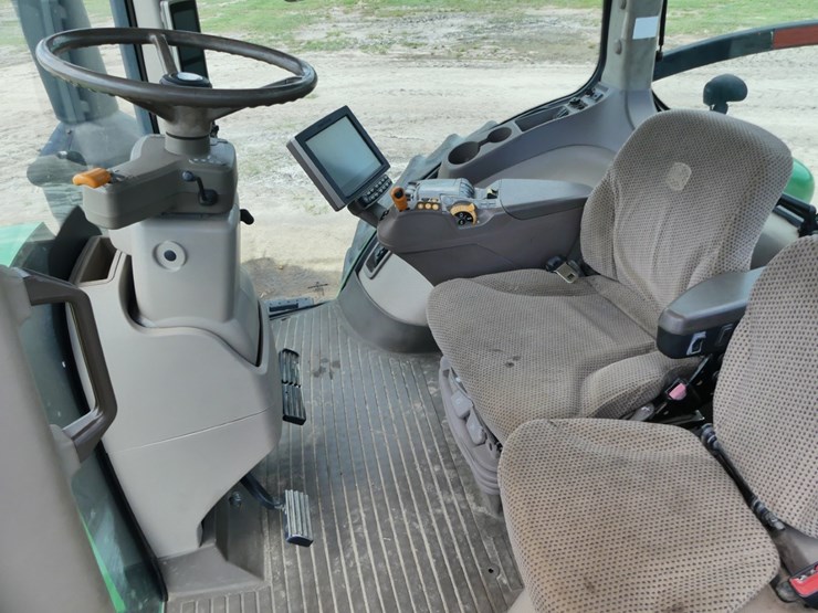 2015-john-deere-7210r-image-13