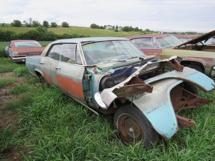 1965-chevrolet-impala-4dr-ht-image-1