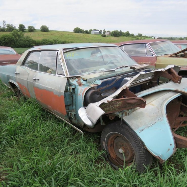 1965 Chevrolet Impala 4dr HT