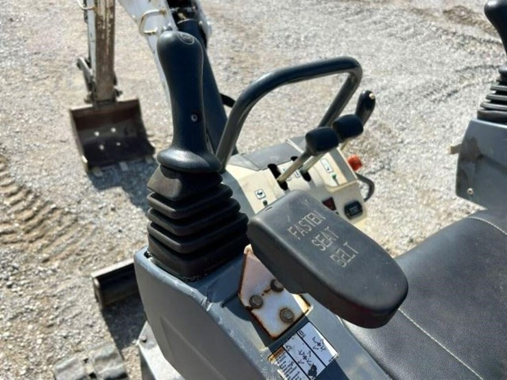2015-bobcat-418-image-13