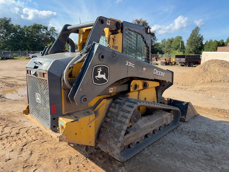 2020-deere-331g-image-5