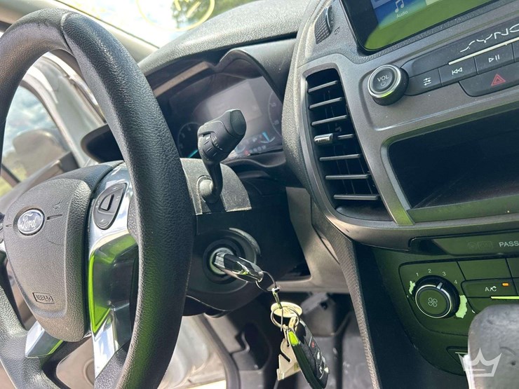 2019-ford-transit-connect-image-14