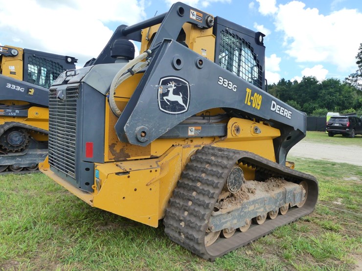 2021-deere-333g-image-3