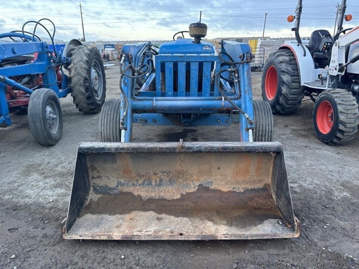 ford-tractor-image-6