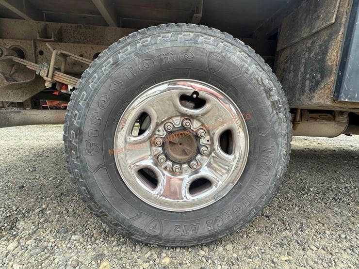 2000-chevrolet-k2500-image-30