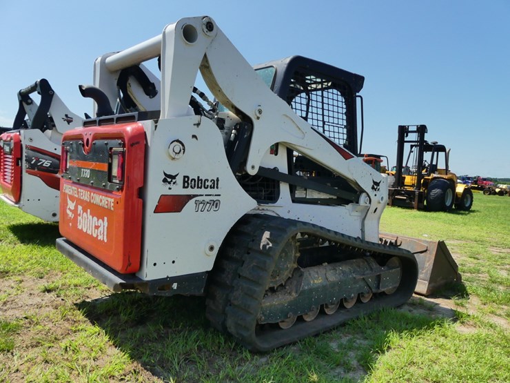 2023-bobcat-t770-image-3