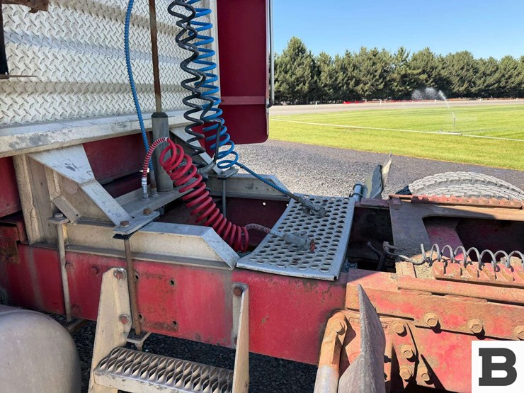 1989-peterbilt-379-image-18