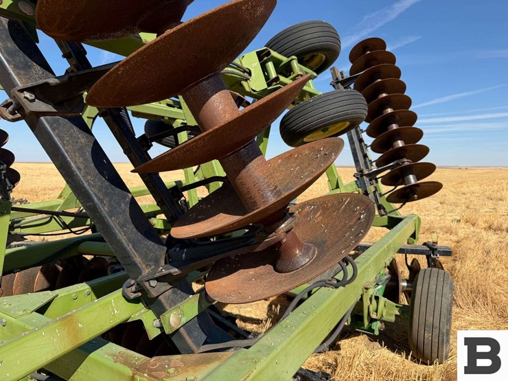 john-deere-twin-offset-disc-image-17