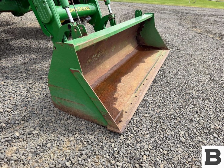 2015-john-deere-6210r-image-9
