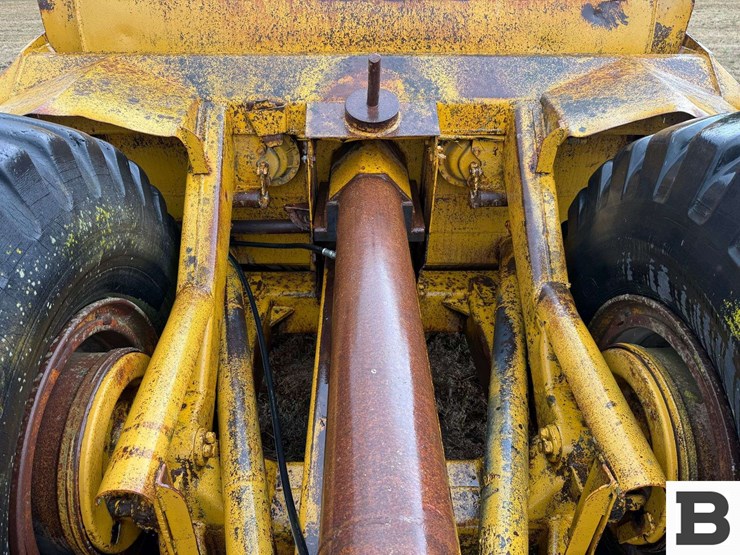 caterpillar-60-image-29