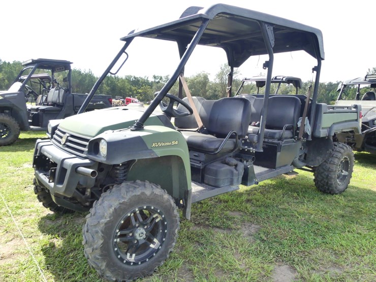 2017-john-deere-825m-s4-image-2