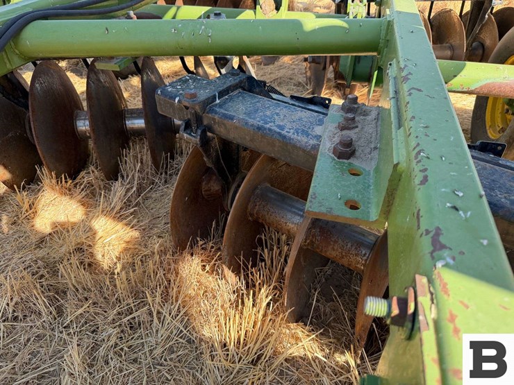 john-deere-twin-offset-disc-image-14