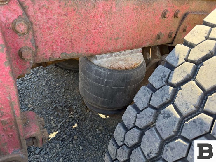 1989-peterbilt-379-image-34