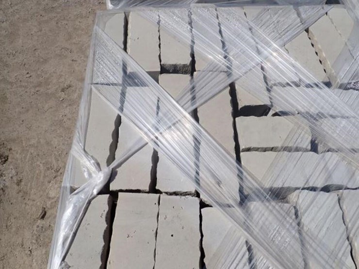 qty-of-assorted-precision-cut-wallstones-image-22