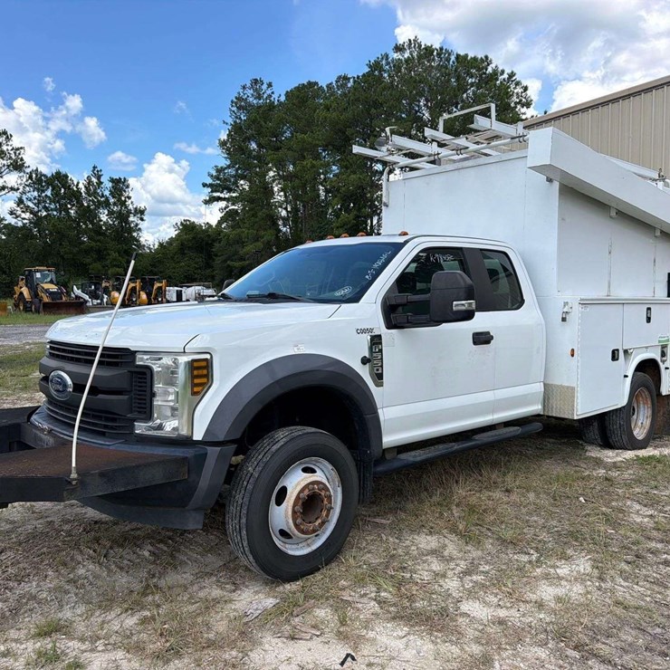 2019 FORD F550