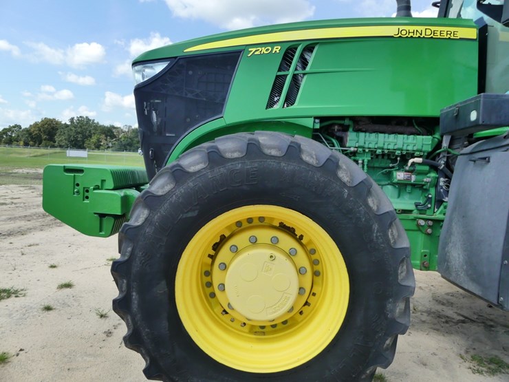 2015-john-deere-7210r-image-10