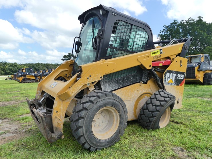 2015-caterpillar-262d-image-1