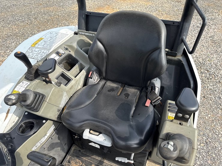 2021-bobcat-e32i-image-13