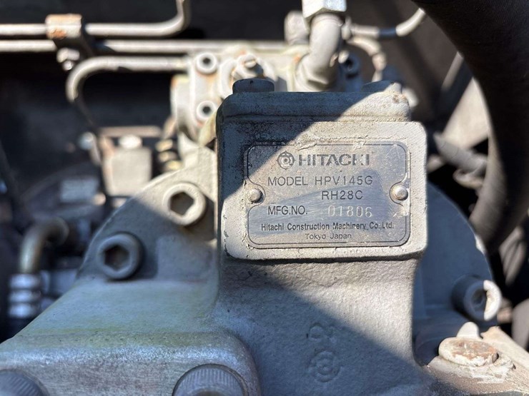 deere-330c-lc-image-13