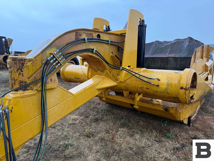 caterpillar-60-image-19