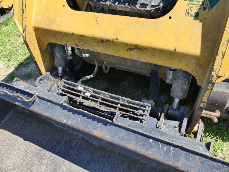 caterpillar-259d-image-11