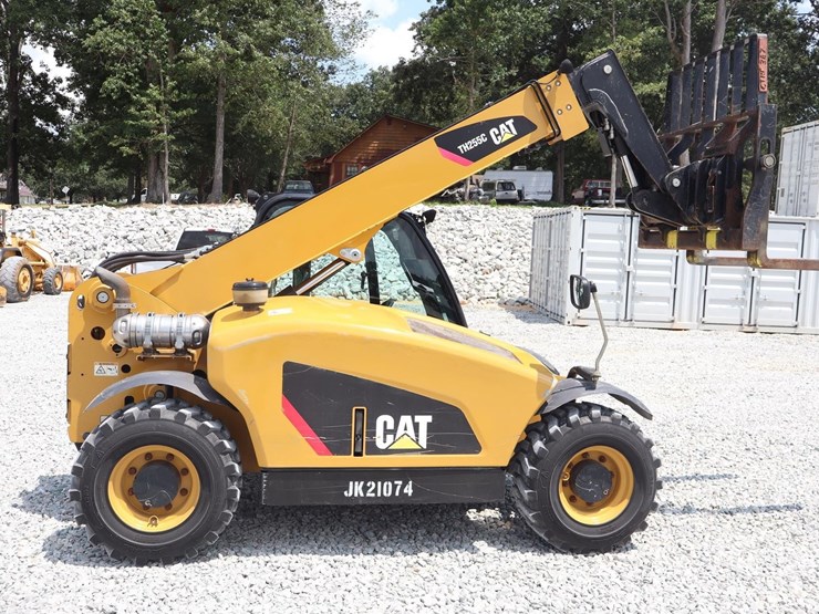 2016-caterpillar-th255c-image-6