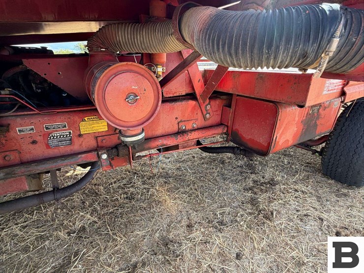 new-holland-1075-image-24