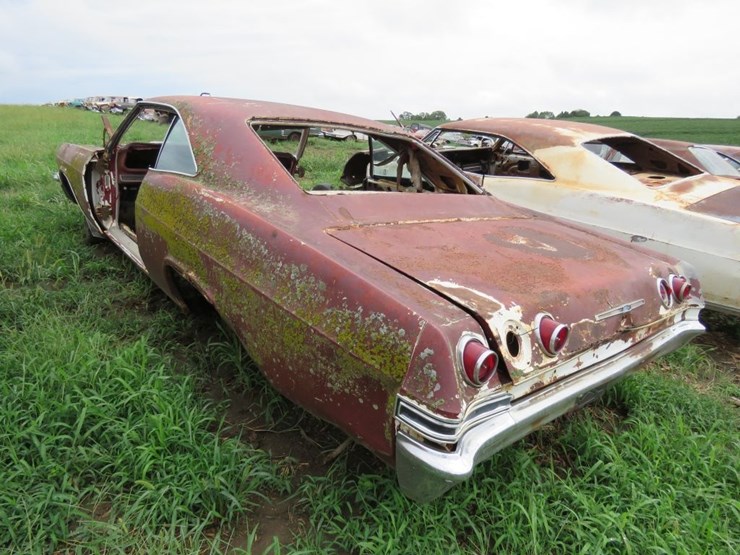 1965-chevrolet-impala-2dr-ht-image-8