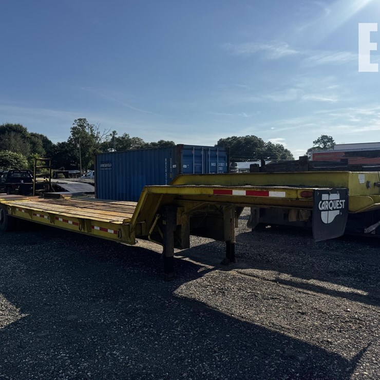 CLARK TRAILER LOWBOY 30'