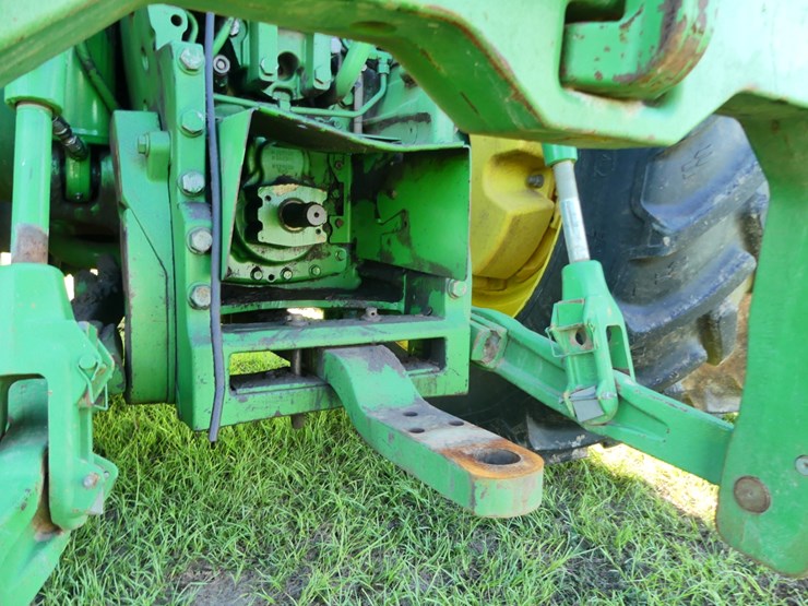 2014-john-deere-8370r-image-7