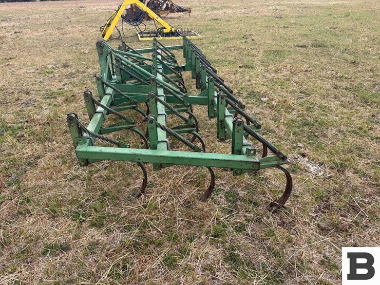 john-deere-c10-image-2