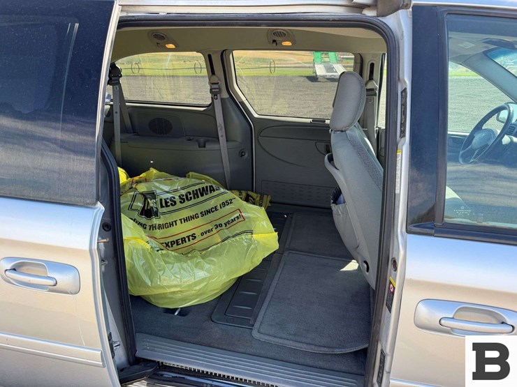 2005-dodge-grand-caravan-image-15