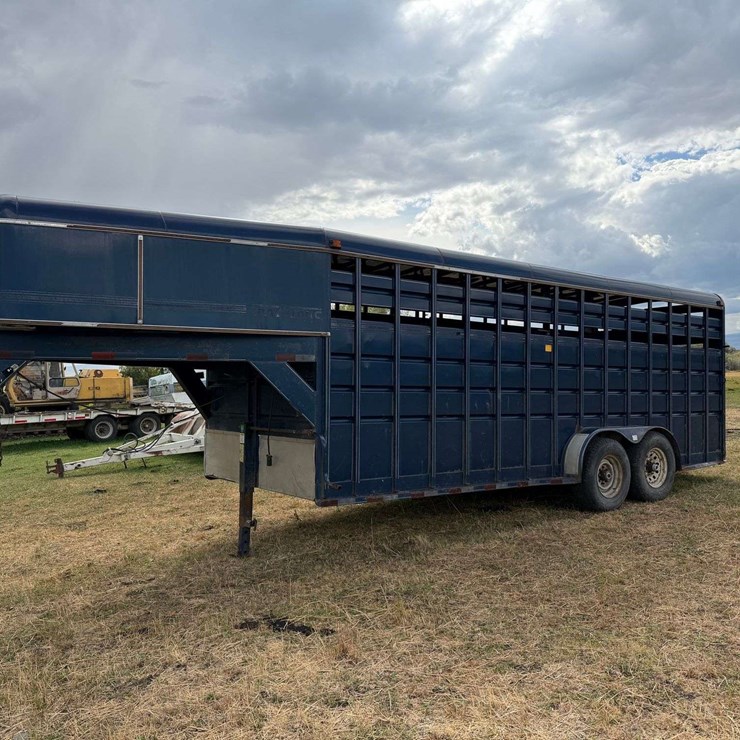 1995 Trav-A-Long Stock Trailer - Ellensburg, WA