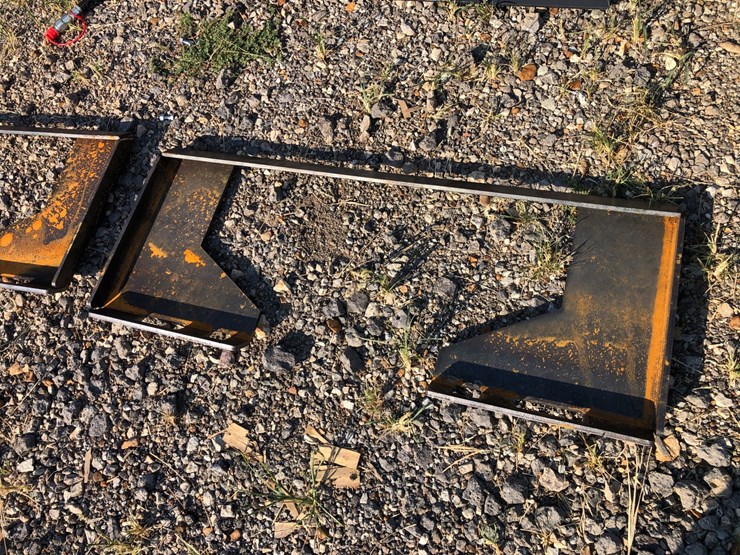 #57-•-weld-on-skid-steer-plate-image-1