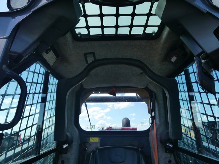 2019-deere-331g-image-14