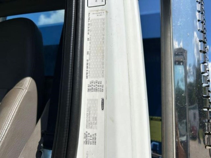 2006-freightliner-business-class-m2-s/a-1fvac3dj66-image-12