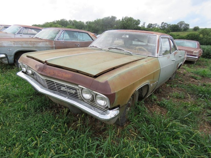 1965-chevrolet-impala-4dr-sedan-image-1