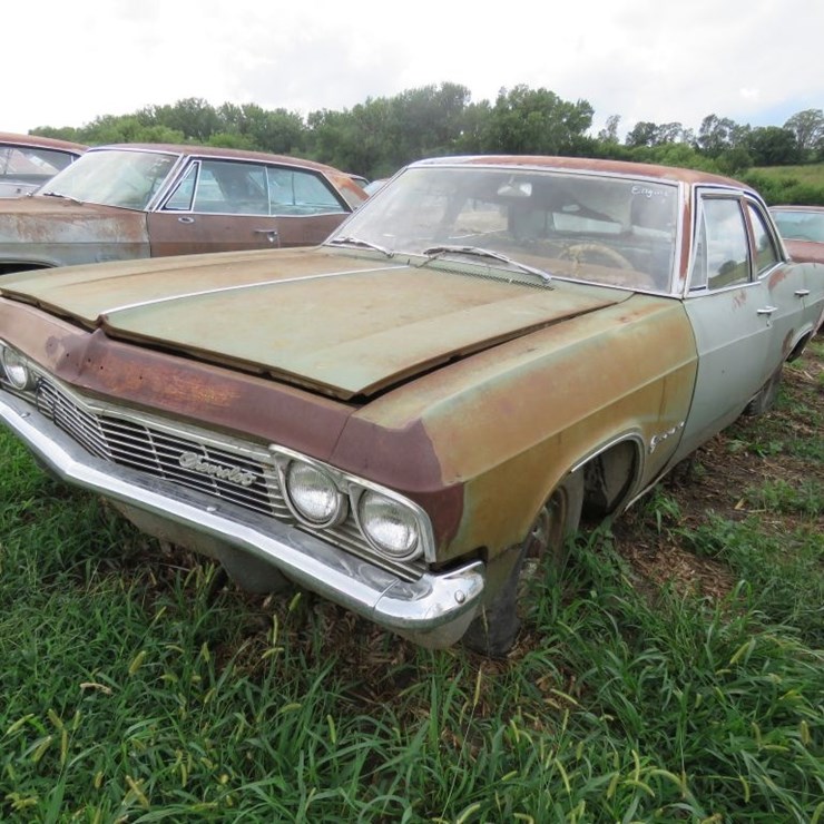 1965 Chevrolet Impala 4dr Sedan