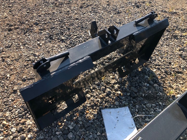 #69-•-conversion-plate-skid-steer-to-3-pt-image-2