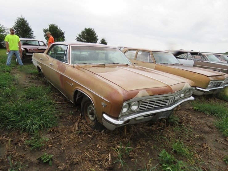 1966-chevrolet-impala-4dr-ht-image-1
