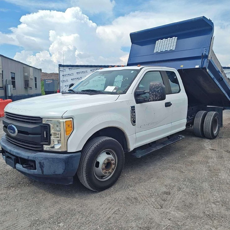 2017 FORD F350