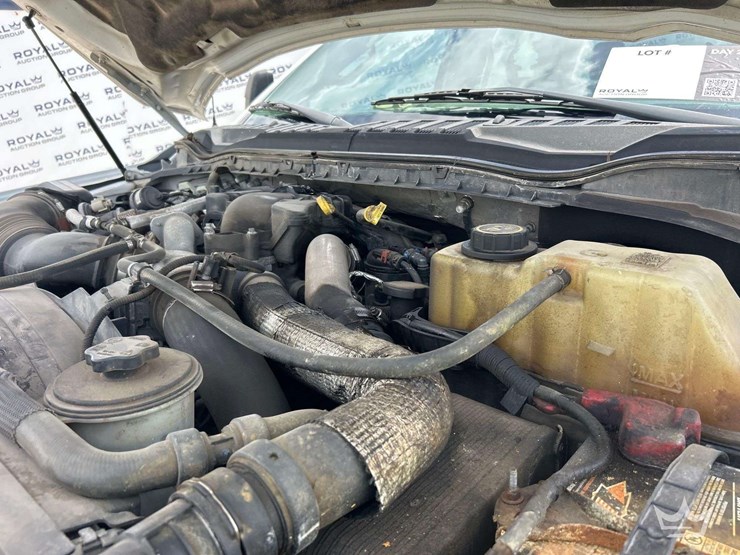 2017-ford-f550-image-8