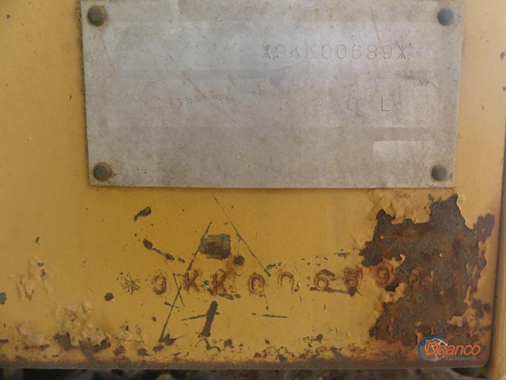 caterpillar-320l-image-10
