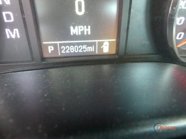 2015-chevrolet-silverado-1500-image-9