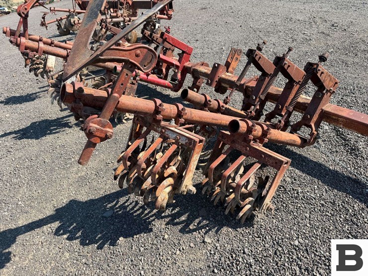 15'-lilliston-rolling-cultivator-toolbar-image-9