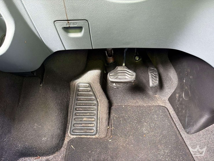 2019-ford-transit-image-14